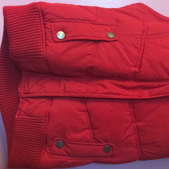 Maurice’s Red Puffer Vest with Hood sz M NWOT - Picture 4 of 10